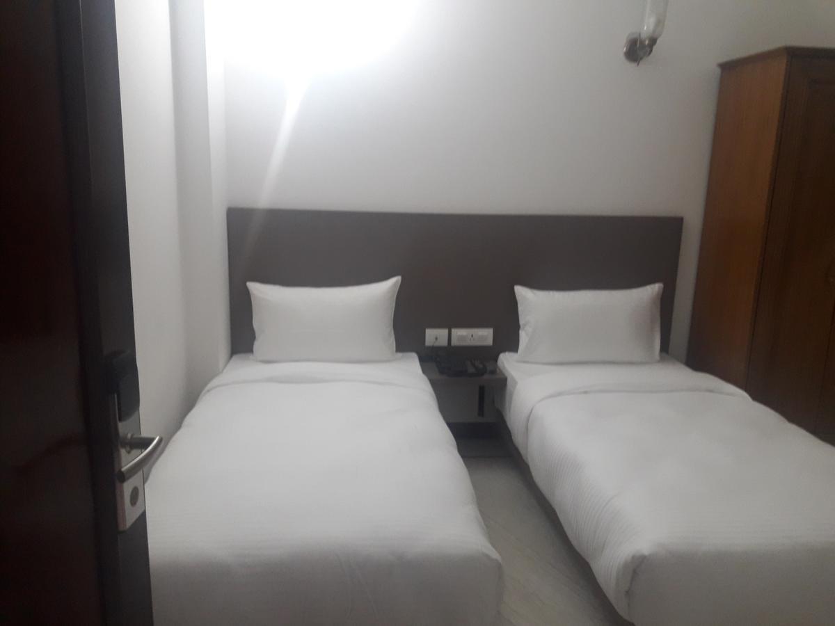 Lords Inn New Delhi Exteriör bild